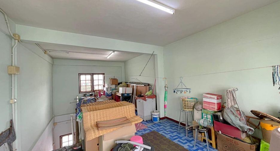 For sale 2 bedrooms retail Space in Mueang Samut Prakan, Samut Prakan
