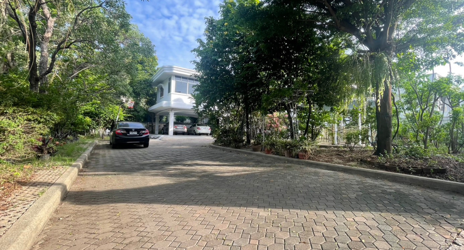 For sale land in Mueang Samut Prakan, Samut Prakan