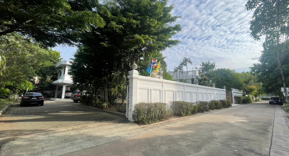 For sale land in Mueang Samut Prakan, Samut Prakan