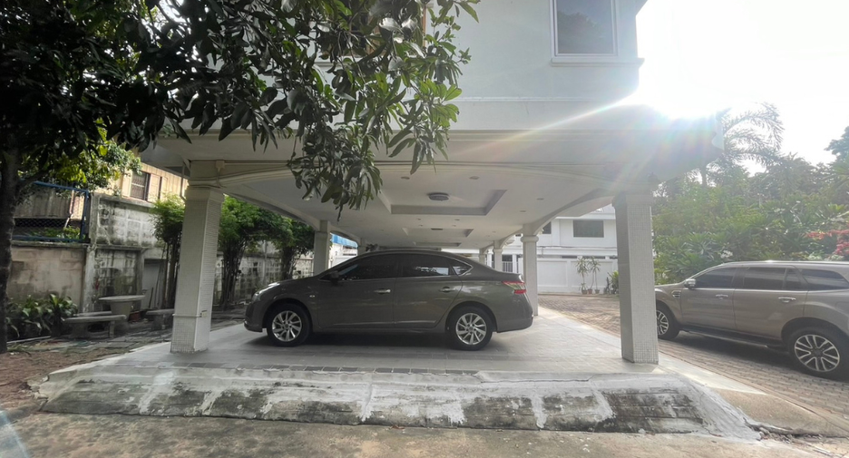 For sale land in Mueang Samut Prakan, Samut Prakan
