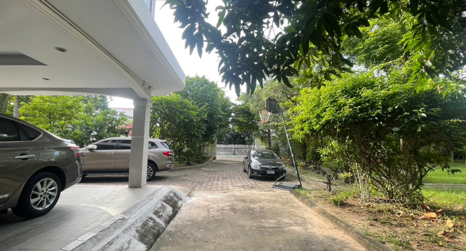 For sale land in Mueang Samut Prakan, Samut Prakan