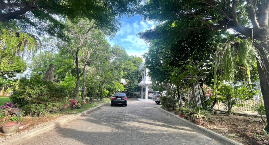 For sale land in Mueang Samut Prakan, Samut Prakan