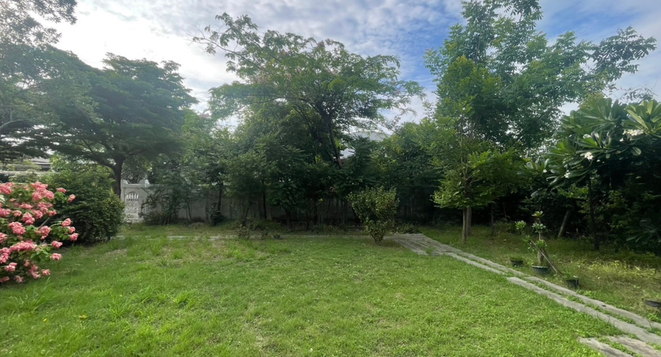 For sale land in Mueang Samut Prakan, Samut Prakan