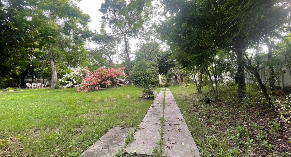 For sale land in Mueang Samut Prakan, Samut Prakan