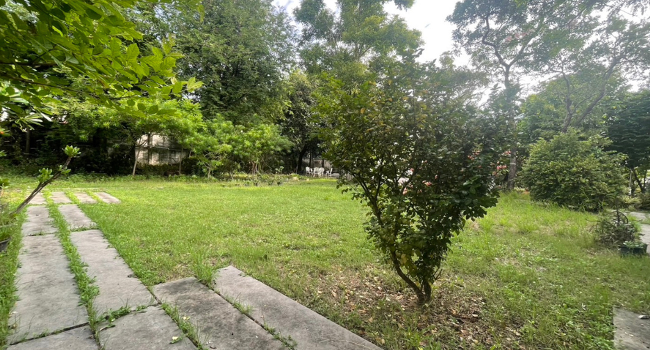 For sale land in Mueang Samut Prakan, Samut Prakan