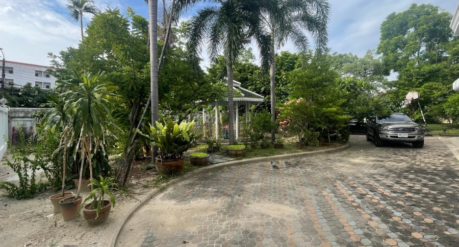For sale land in Mueang Samut Prakan, Samut Prakan