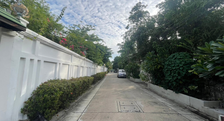 For sale land in Mueang Samut Prakan, Samut Prakan