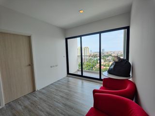 For sale 3 bed condo in Mueang Samut Prakan, Samut Prakan