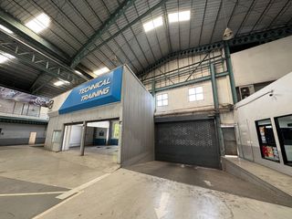 For rent retail Space in Mueang Samut Prakan, Samut Prakan