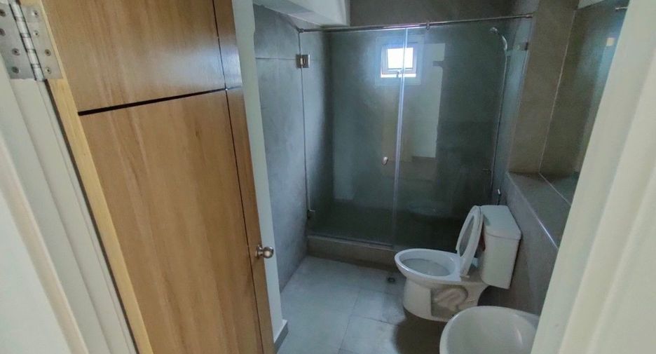 For sale 2 ベッドルーム condo in Pak Kret, Nonthaburi