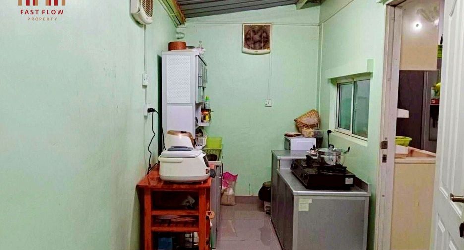 For sale 3 bedrooms house in Mueang Pathum Thani, Pathum Thani