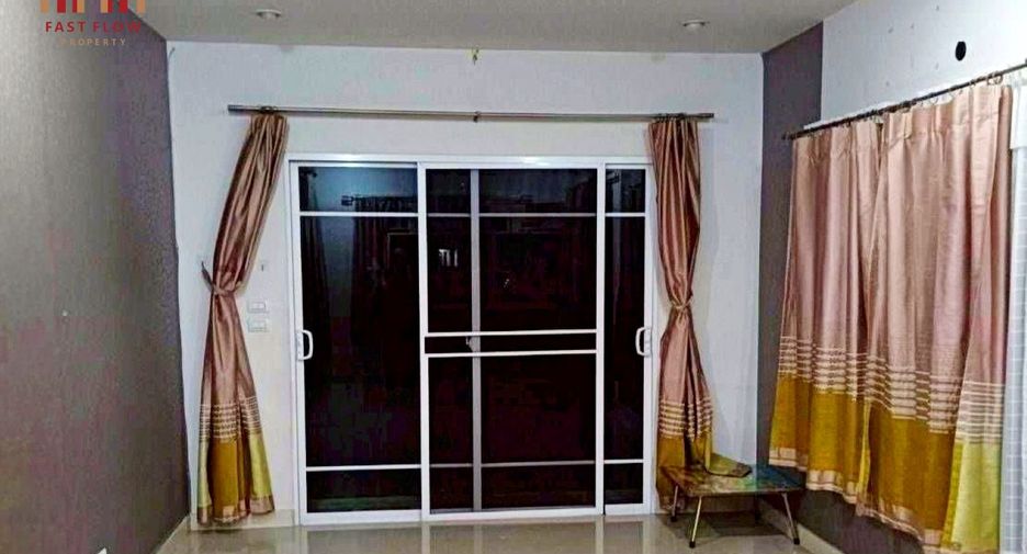 For sale 3 bedrooms house in Mueang Pathum Thani, Pathum Thani