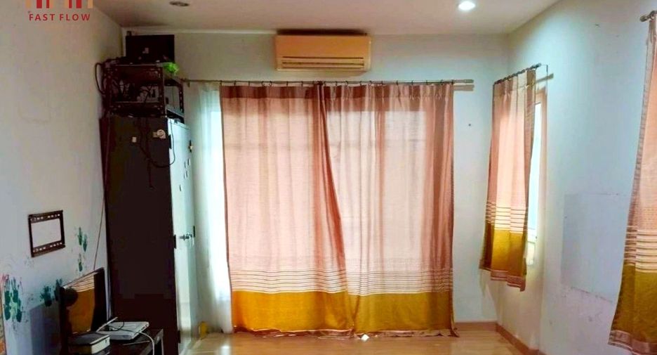 For sale 3 bedrooms house in Mueang Pathum Thani, Pathum Thani
