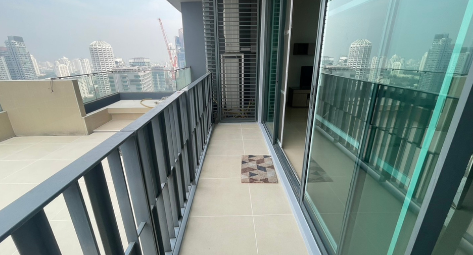 À louer 3 chambres condo à Khlong Toei, Bangkok