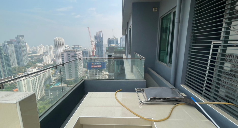 À louer 3 chambres condo à Khlong Toei, Bangkok