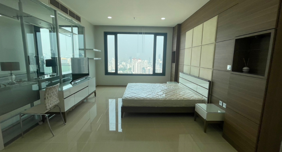 À louer 3 chambres condo à Khlong Toei, Bangkok
