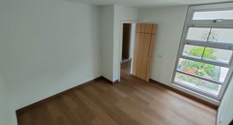 For sale 2 bedrooms condo in Pak Kret, Nonthaburi