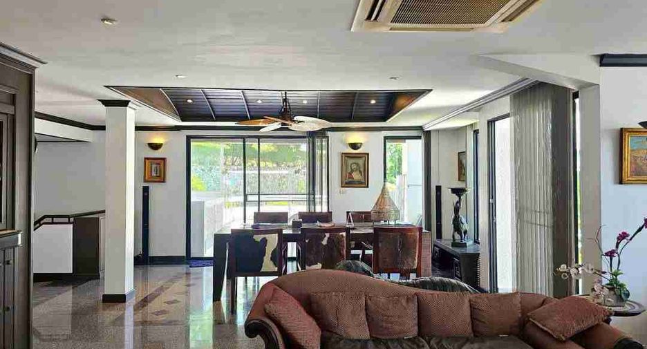 For sale 3 bedrooms condo in Bang Lamung, Chonburi