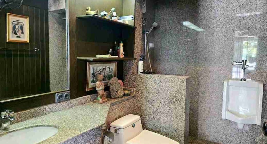 For sale 3 bedrooms condo in Bang Lamung, Chonburi