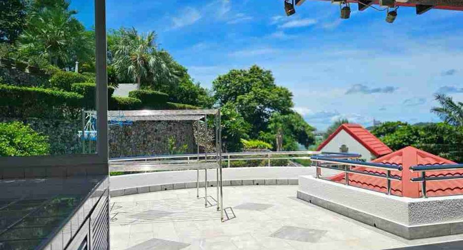 For sale 3 bedrooms condo in Bang Lamung, Chonburi