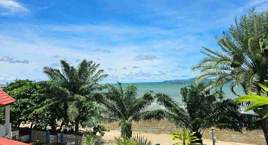 For sale 3 bedrooms condo in Bang Lamung, Chonburi