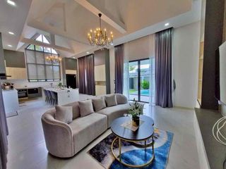 For sale 3 bed villa in Watthana, Bangkok
