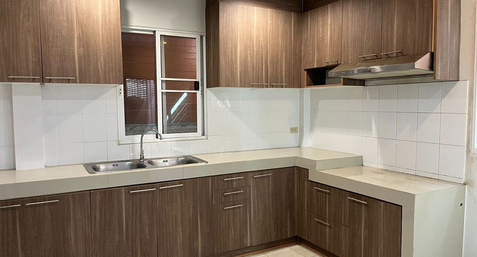 À vendre studio maison à Min Buri, Bangkok