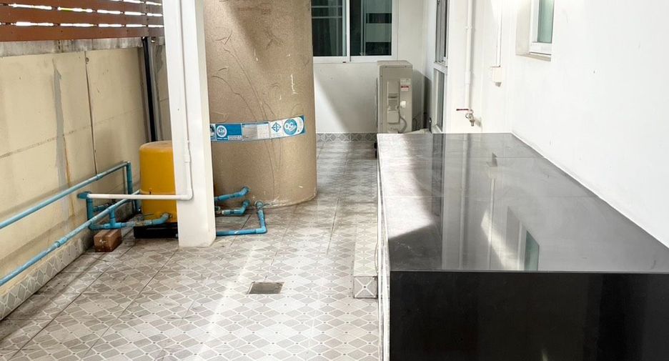 À vendre studio maison à Min Buri, Bangkok