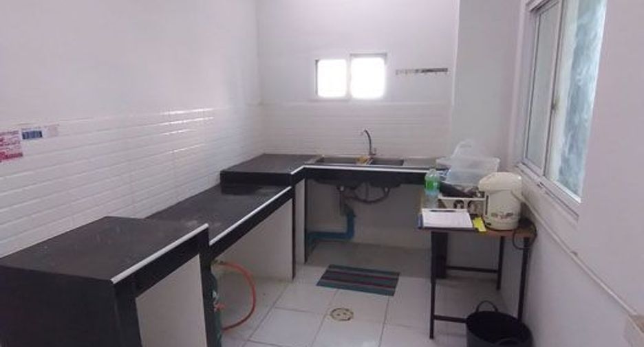Reihenhaus zum Kauf mit 3 Zimmer in Bang Khae, Bangkok