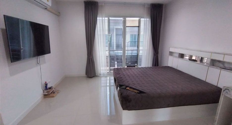 Reihenhaus zum Kauf mit 3 Zimmer in Bang Khae, Bangkok