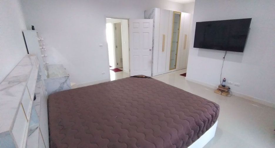 Reihenhaus zum Kauf mit 3 Zimmer in Bang Khae, Bangkok