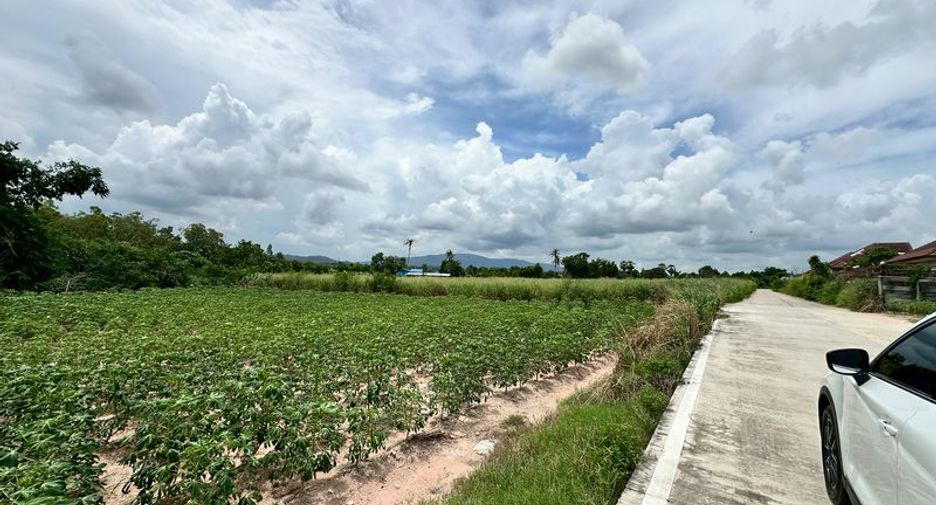 Grundstück zum Kauf in Si Racha, Chonburi