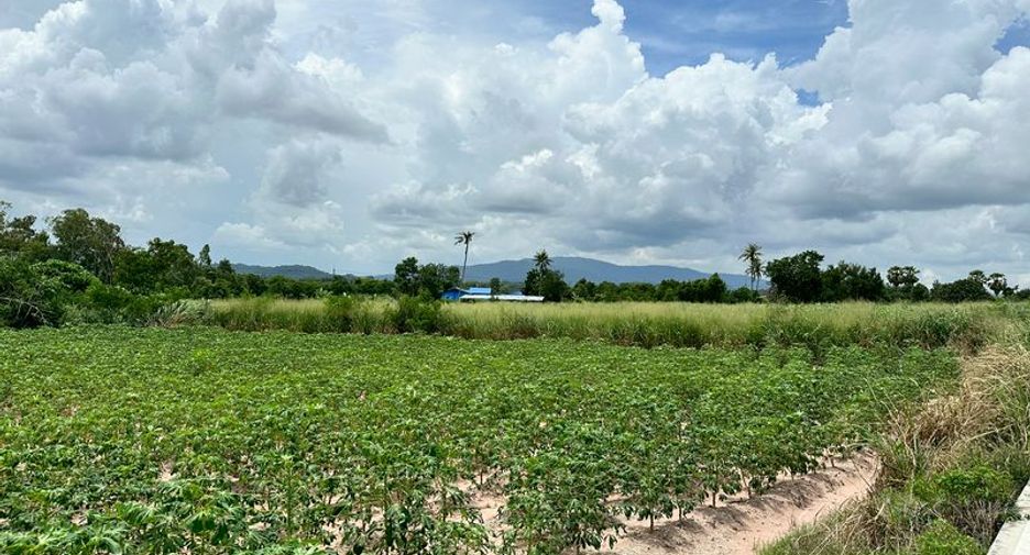 Grundstück zum Kauf in Si Racha, Chonburi