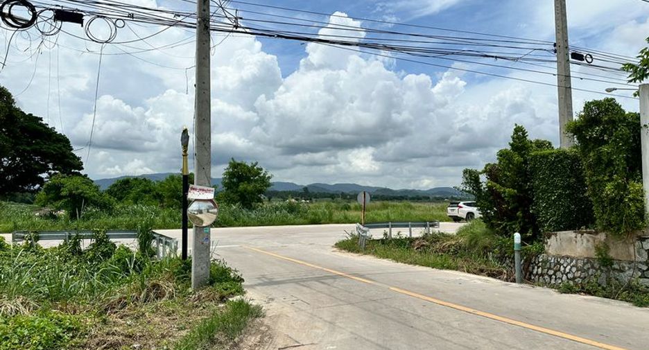 Grundstück zum Kauf in Si Racha, Chonburi