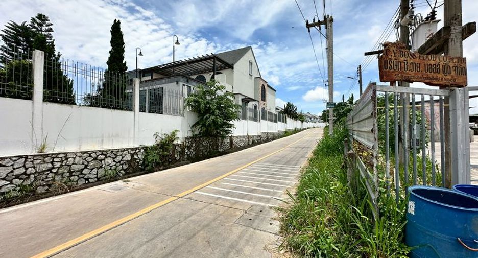 Grundstück zum Kauf in Si Racha, Chonburi