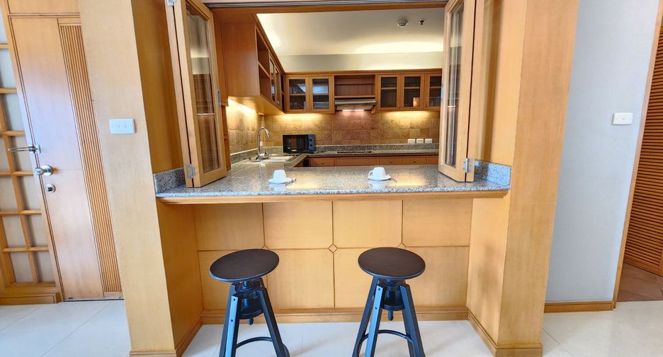 Apartment zur Miete mit 3 Zimmer in Bang Rak, Bangkok