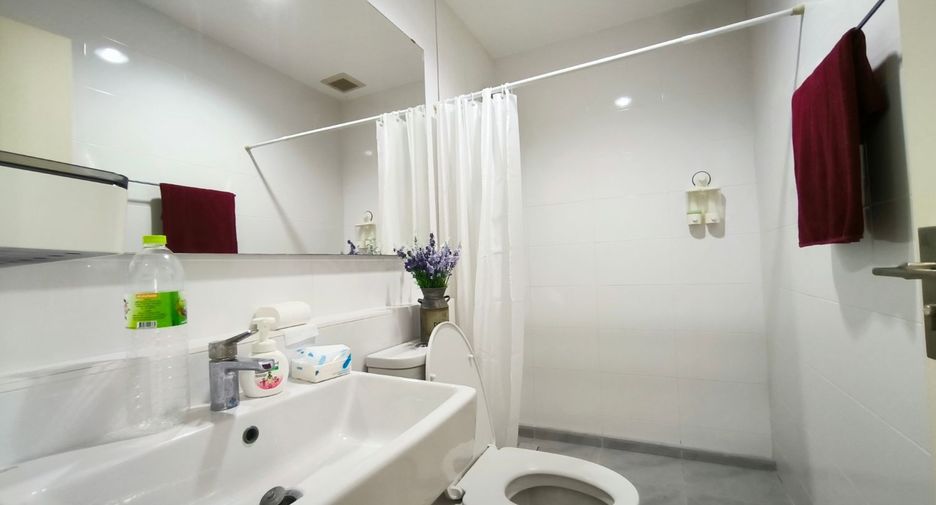 À vendre 2 chambres maison de ville à Lat Krabang, Bangkok