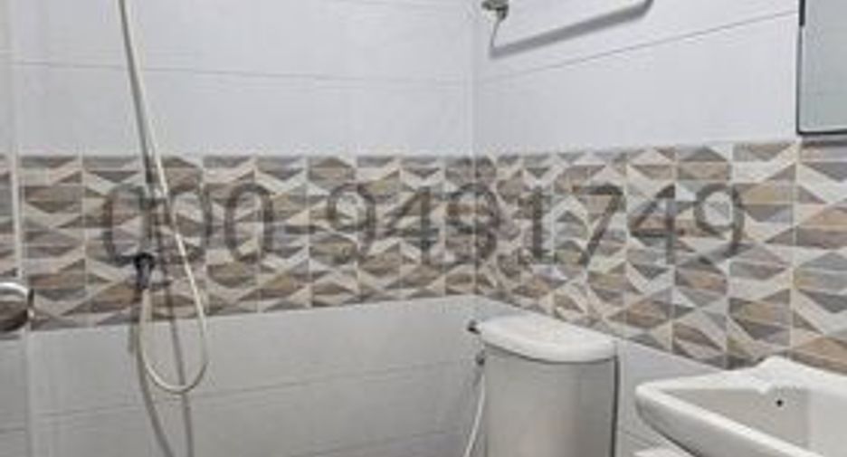 For rent 2 bedrooms townhouse in Phan Thong, Chonburi