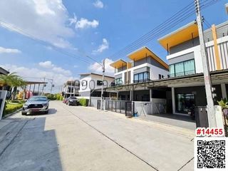 2 Bedroom Townhouse In Phan Thong, Chonburi