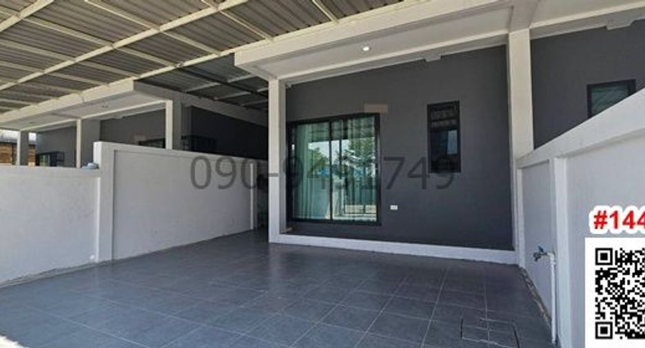 For rent 2 bedrooms townhouse in Phan Thong, Chonburi