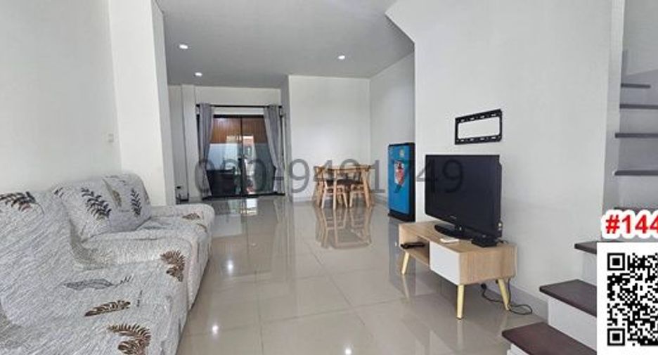 For rent 2 bedrooms townhouse in Phan Thong, Chonburi