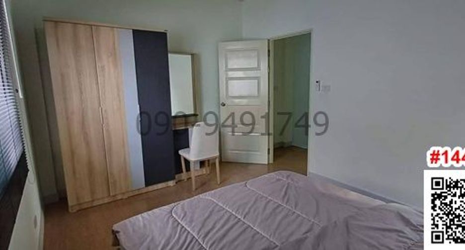 For rent 2 bedrooms townhouse in Phan Thong, Chonburi
