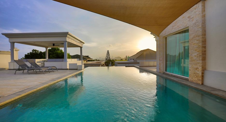 For sale 4 bed house in Bang Lamung, Chonburi