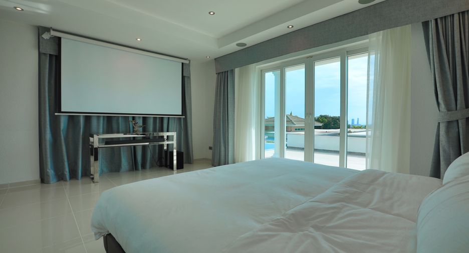 For sale 4 bed house in Bang Lamung, Chonburi