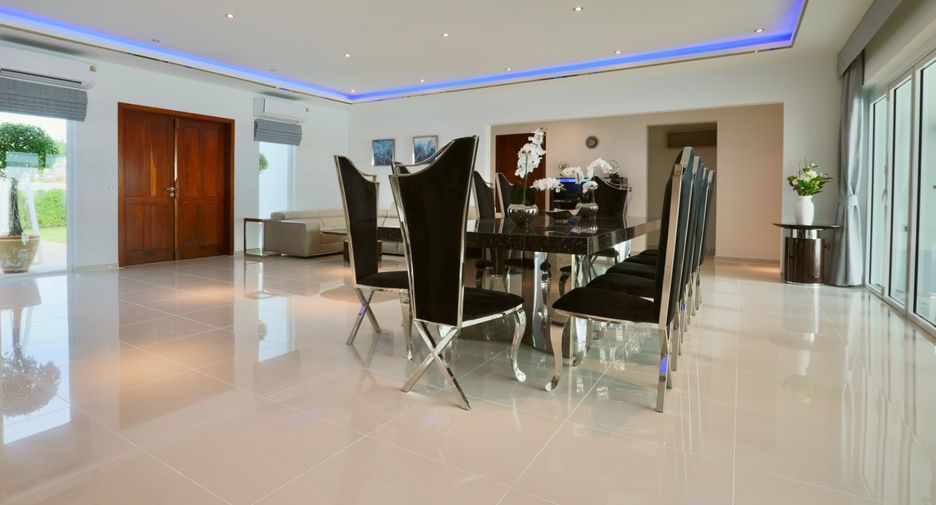For sale 4 bed house in Bang Lamung, Chonburi