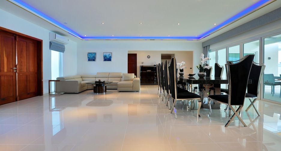 For sale 4 bed house in Bang Lamung, Chonburi