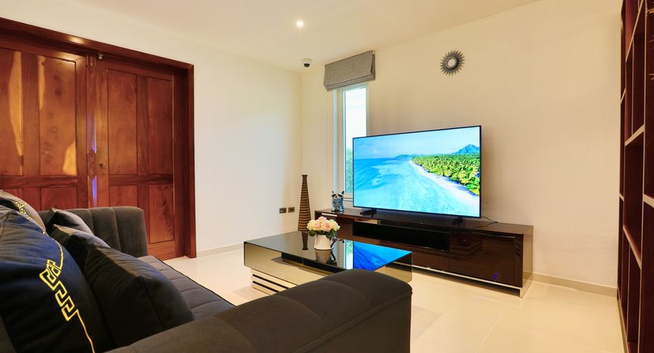 For sale 4 bed house in Bang Lamung, Chonburi