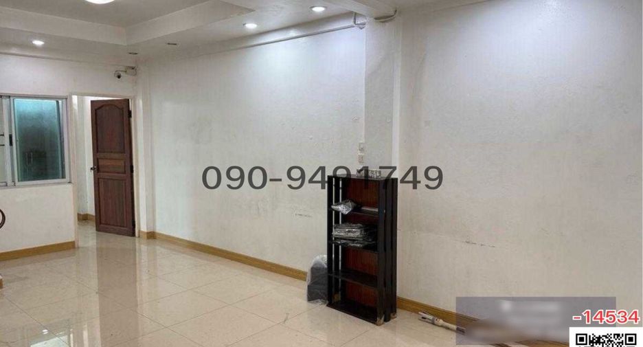 For sale 2 bedrooms retail Space in Khan Na Yao, Bangkok