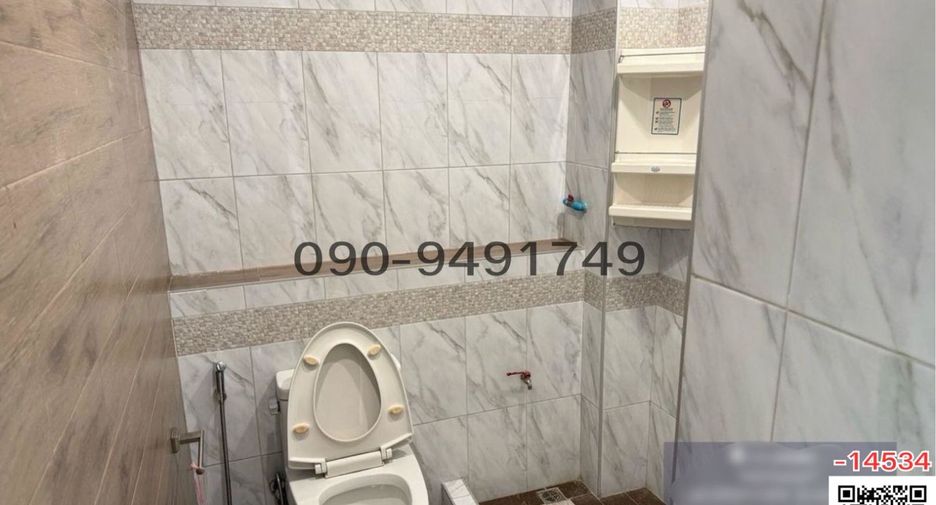For sale 2 bedrooms retail Space in Khan Na Yao, Bangkok