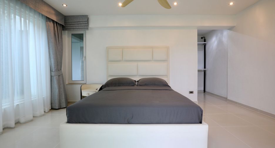 For sale 4 bed house in Bang Lamung, Chonburi